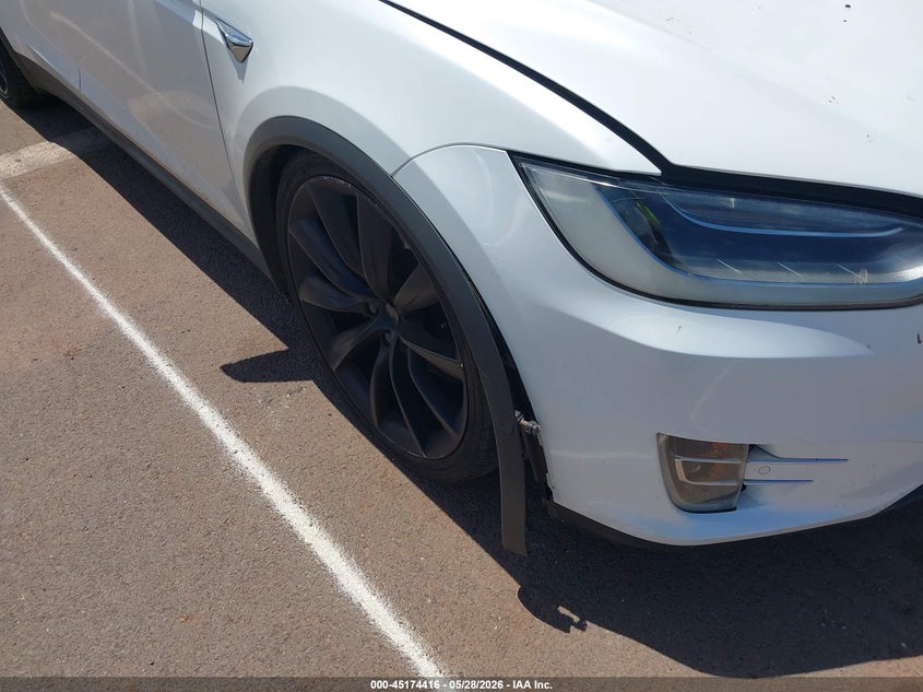 2017 Tesla Model X 100D/75D/90D VIN: 5YJXCBE22HF055218 Lot: 45174416