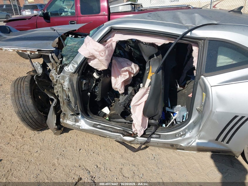 CHEVROLET CAMARO 2010 VIN 2G1FK1EJ0A9180320