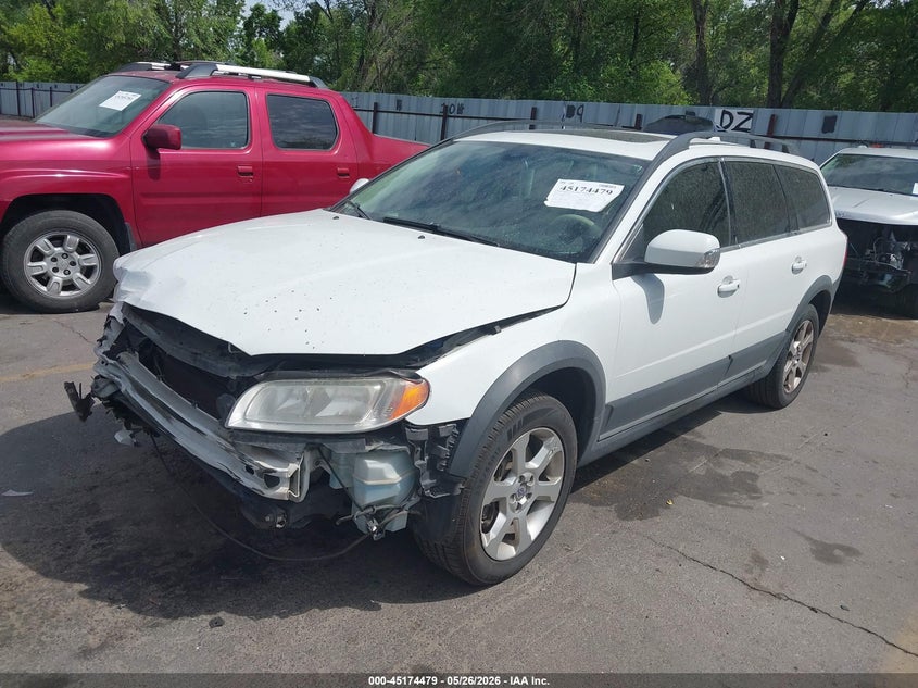 2010 VOLVO XC70 auction photo 2