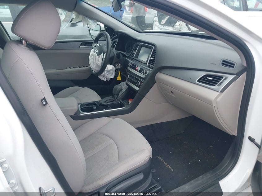VIN 5NPE24AF3JH655655 2018 HYUNDAI SONATA SE
