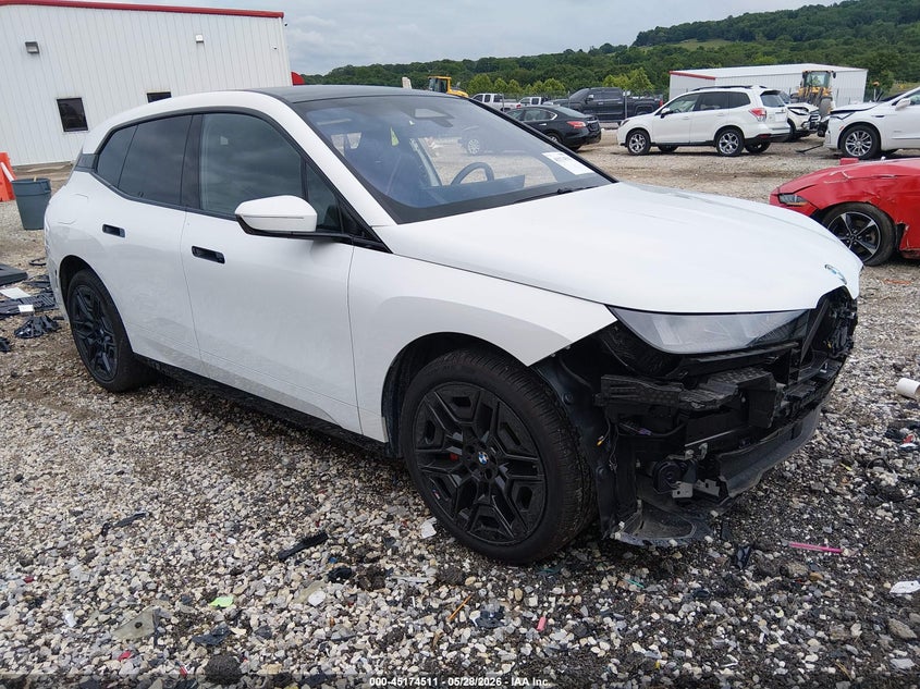 Vin: wb543cf01tcw07802, lot: 45672197, bmw ix xdrive45 2026 img_1