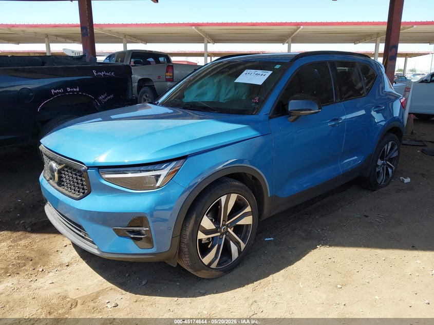 Vin: yv4l12um4p2944267, lot: 45672330, volvo xc40 b5 ultimate dark theme 20232