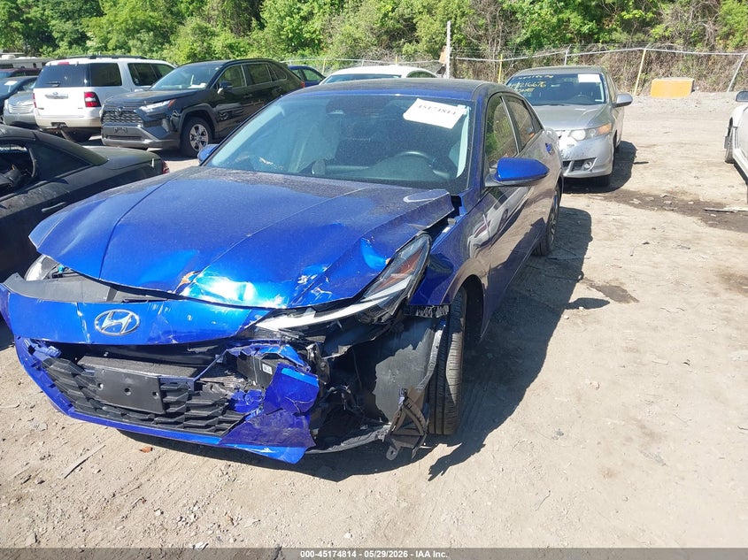 KMHLM4AG3PU627553 2023 HYUNDAI ELANTRA SEL photo 1