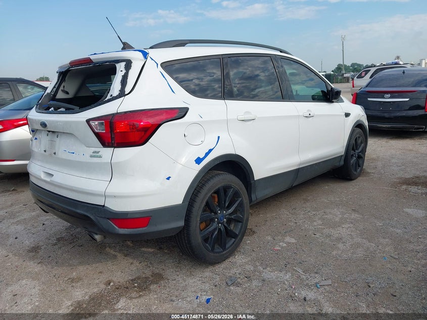 2019 FORD ESCAPE auction photo 4