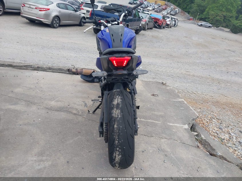 2025 YAMAHA MTN690 auction photo 6