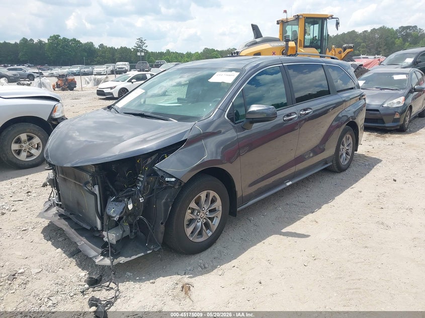 2025 TOYOTA SIENNA auction photo 2