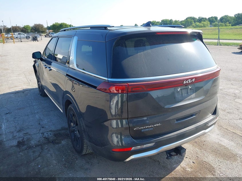 2022 KIA CARNIVAL MPV auction photo 3
