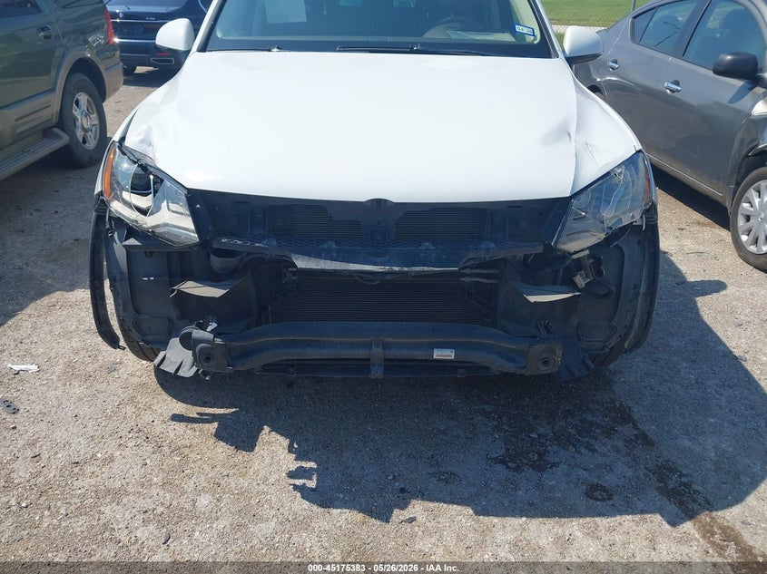 2013 VOLKSWAGEN TOUAREG auction photo 6