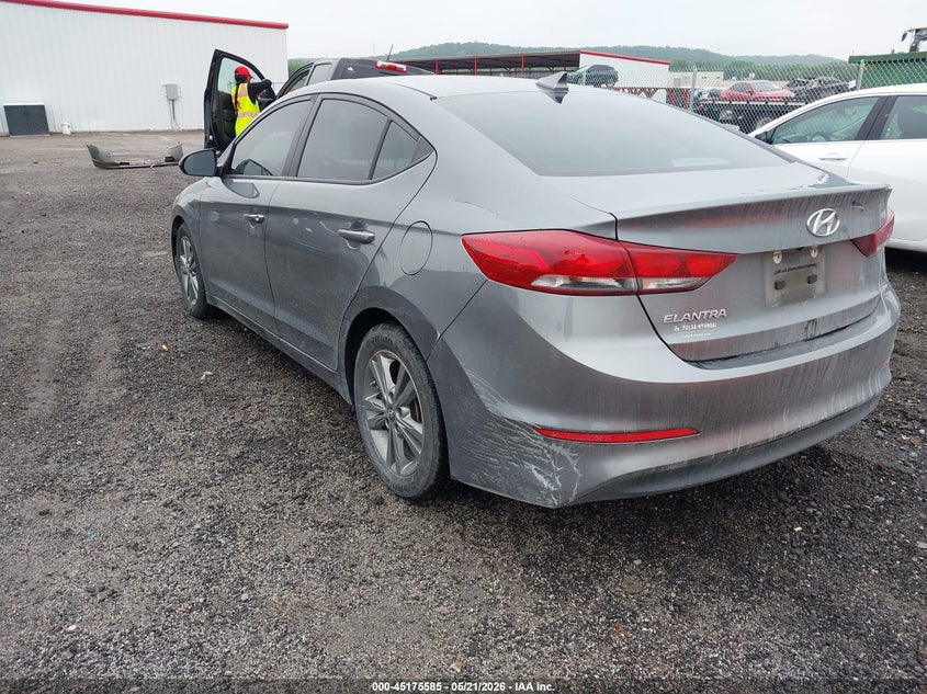 2018 HYUNDAI ELANTRA auction photo 3
