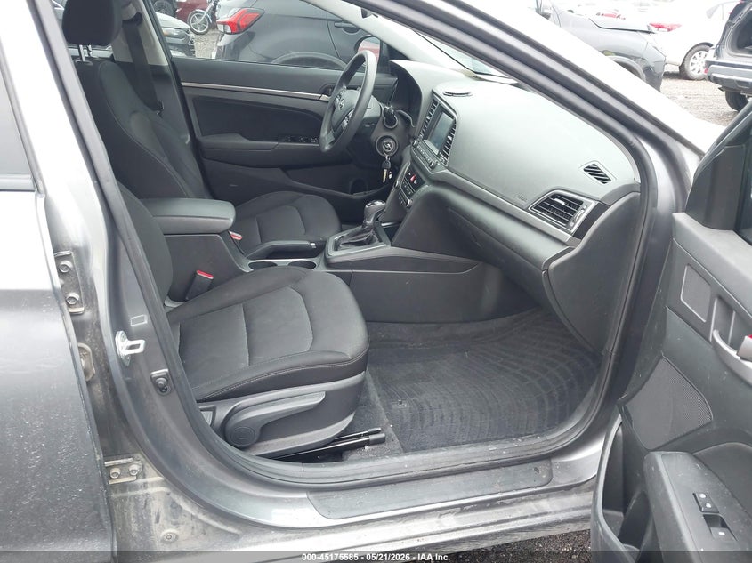2018 HYUNDAI ELANTRA auction photo 5