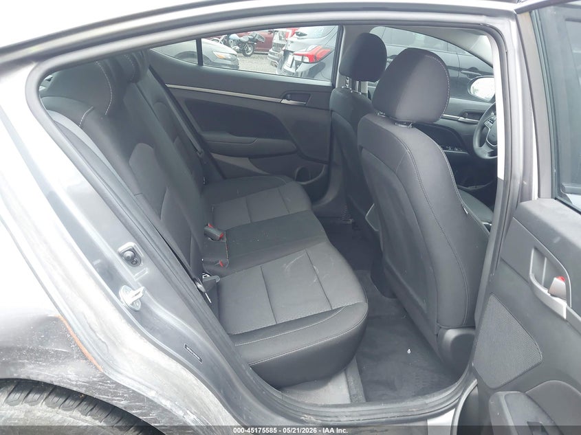 2018 HYUNDAI ELANTRA auction photo 8