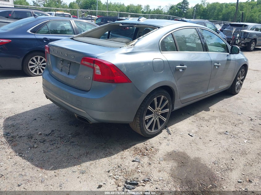 2017 VOLVO S60 INSCRIPTION auction photo 4