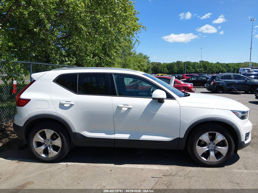 2019 Volvo Xc40 T5 Momentum VIN: YV4162UK8K2060929 Lot: 45175781