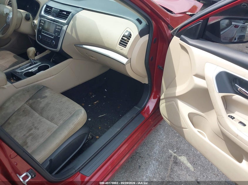 2017 NISSAN ALTIMA auction photo 5