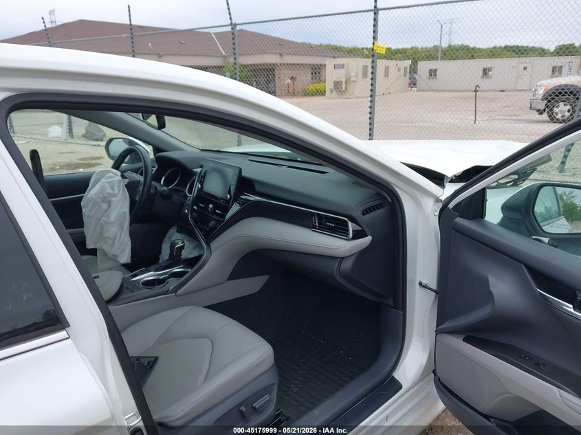 2021 TOYOTA CAMRY auction photo 5