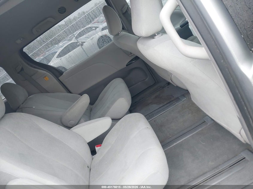 2012 TOYOTA SIENNA VAN 3.5L V-6 DOHC, VVT, 266HP