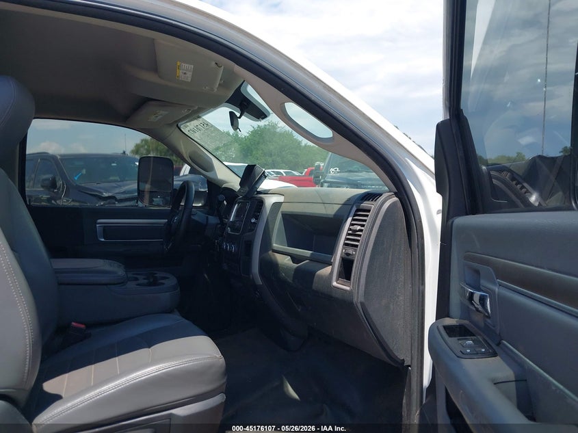 2014 RAM 3500 CHASSIS auction photo 6