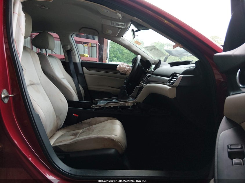 2019 HONDA ACCORD auction photo 5