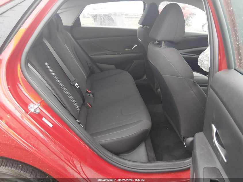 2023 HYUNDAI ELANTRA auction photo 8