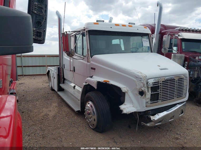 1998 FREIGHTLINER MEDIUM CONVENTIONAL auction photo 1