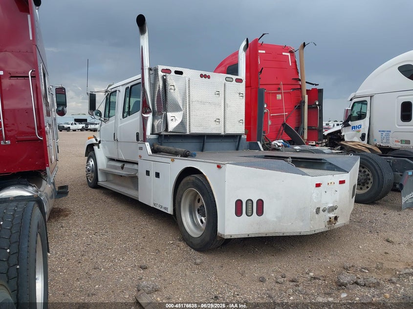 1998 FREIGHTLINER MEDIUM CONVENTIONAL auction photo 3