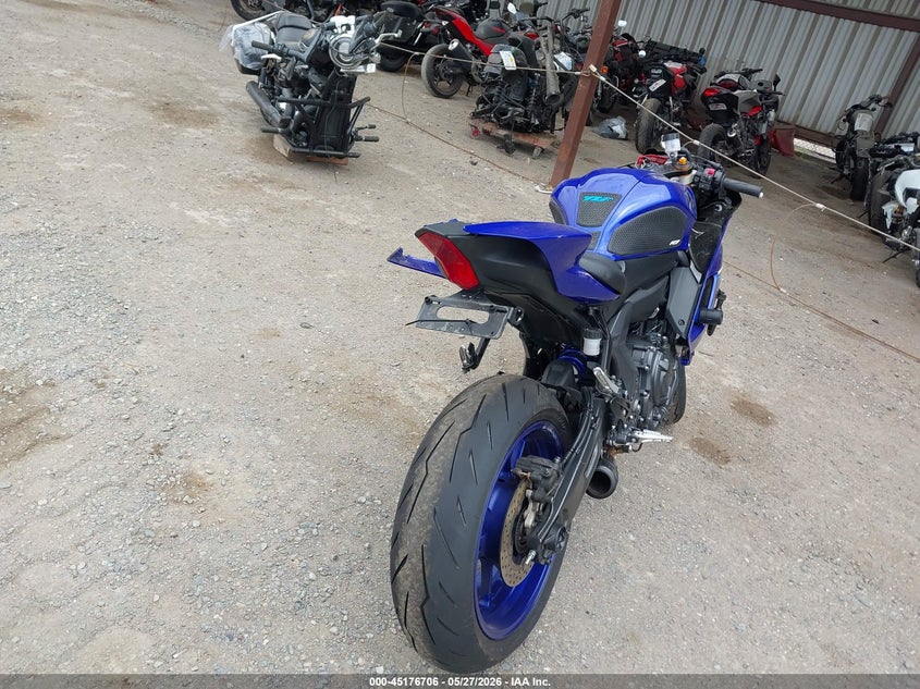 2025 YAMAHA YZFR7 auction photo 4