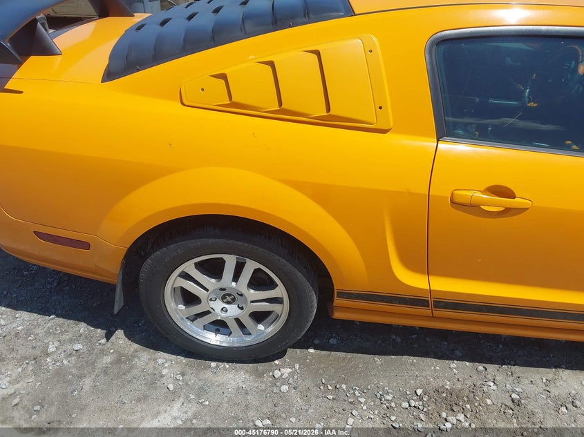 2007 Ford Mustang Gt Deluxe/Gt Premium VIN: 1ZVFT82HX75235308 Lot: 45176790