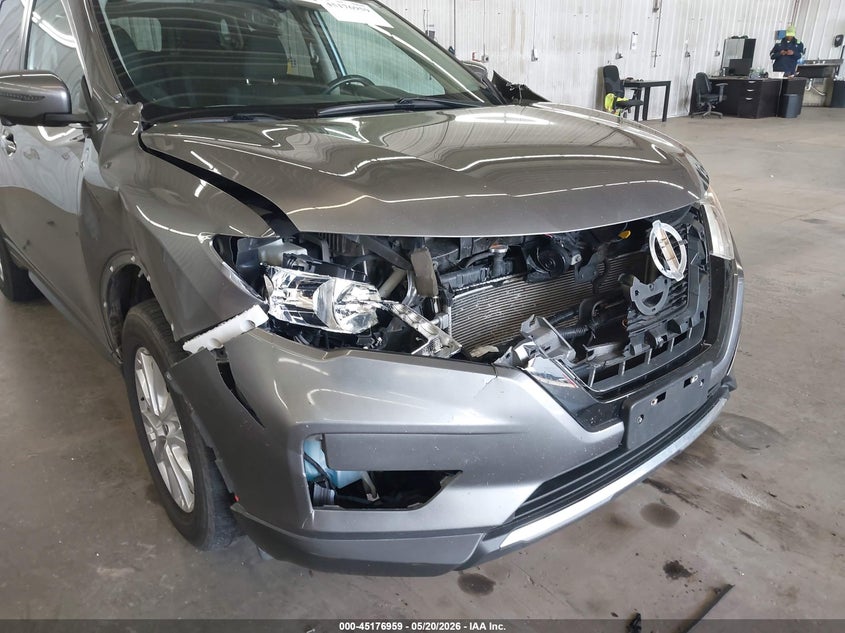VIN 5N1AT2MM9HC747591 2017 NISSAN ROGUE SV