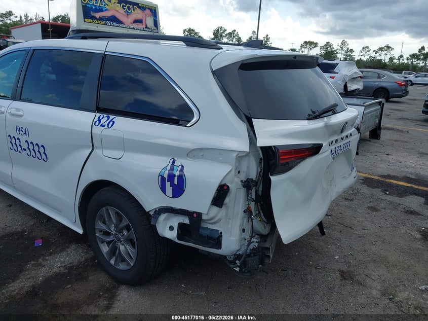 2022 Toyota Sienna Le VIN: 5TDKRKEC8NS119187 Lot: 45177016