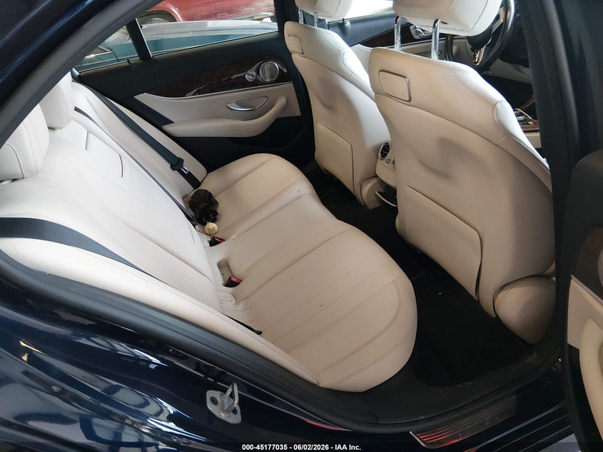 2019 Mercedes-Benz E 300 4Matic VIN: WDDZF4KB4KA635818 Lot: 45177035