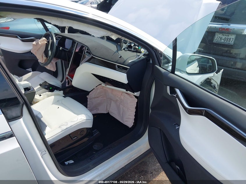 2016 TESLA MODEL X auction photo 5