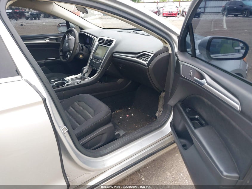 2013 FORD FUSION auction photo 5