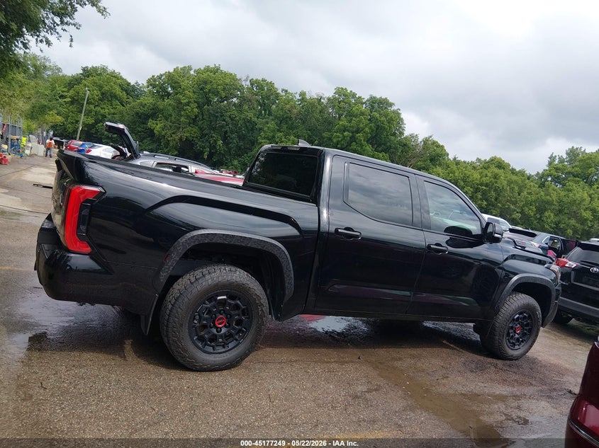 TOYOTA TUNDRA HYBRID - zdjęcie 14