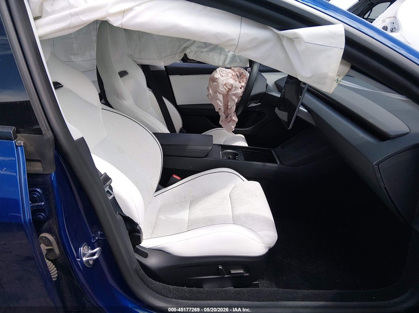 AtlanticExpress - Tesla Model 3
