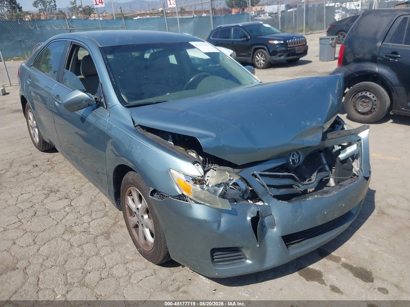 2011 TOYOTA CAMRY auction photo 1
