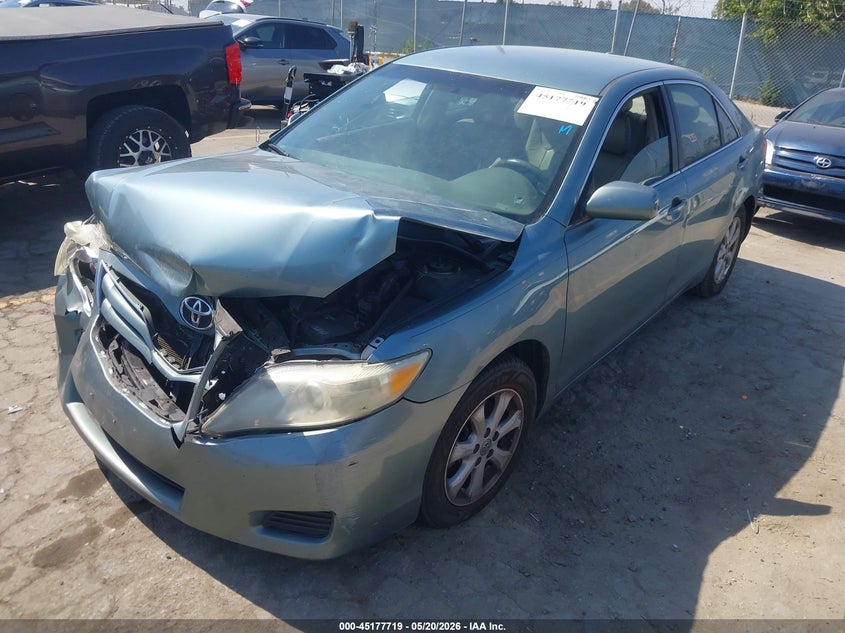 2011 TOYOTA CAMRY auction photo 2