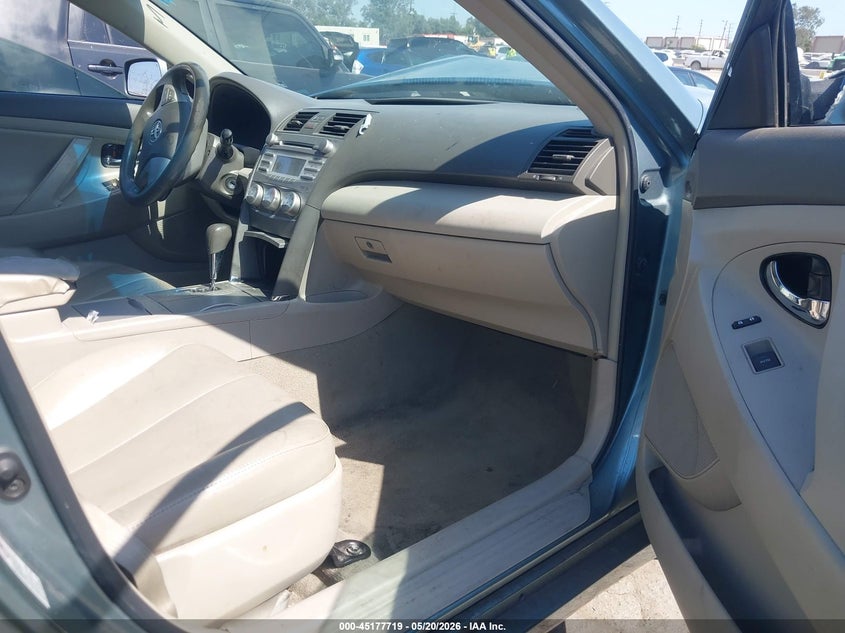 2011 TOYOTA CAMRY auction photo 5