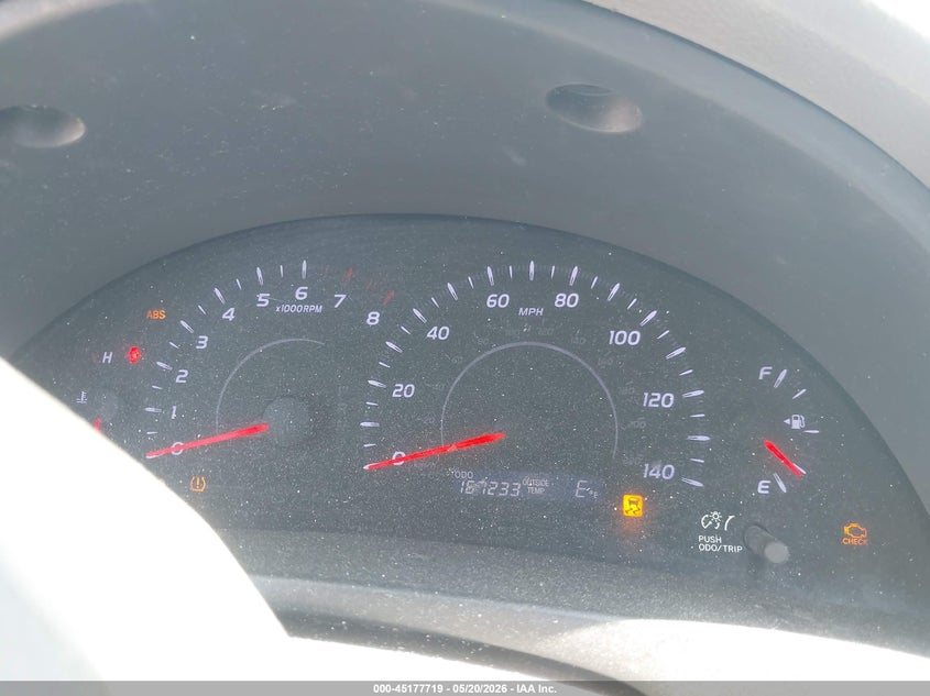 2011 TOYOTA CAMRY auction photo 7
