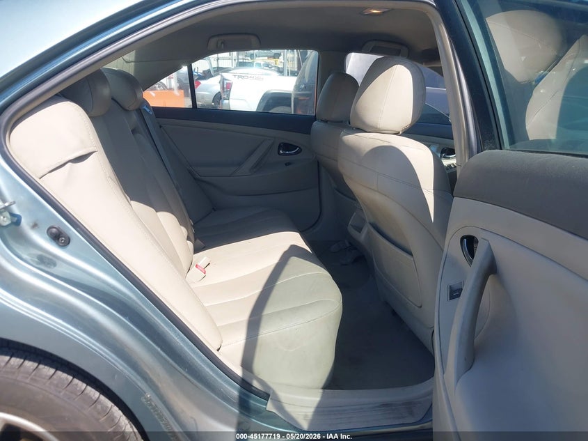 2011 TOYOTA CAMRY auction photo 8
