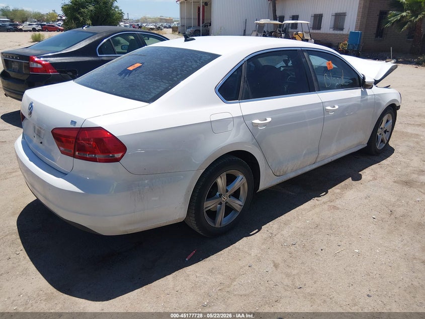2012 Volkswagen Passat 2.5 2.5L Se white Lot 111045177728 Vin 1VWBP7A38CC085336