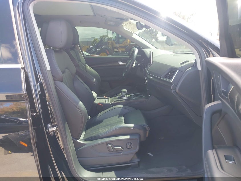 2020 AUDI Q5 PREMIUM PLUS 55 TFSI E QUATTRO S TRONIC — Photo 5