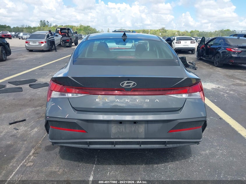 VIN KMHLL4DG4RU820361 2024 HYUNDAI ELANTRA SE