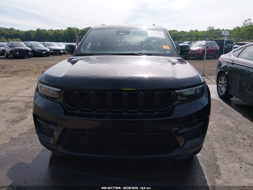 JEEP GRAND CHEROKEE - zdjęcie 12