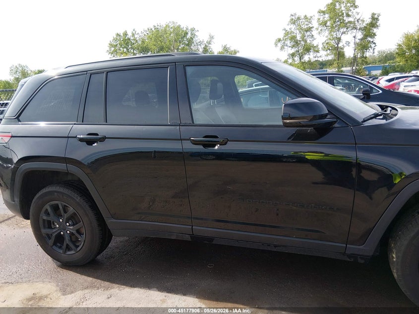 JEEP GRAND CHEROKEE - zdjęcie 13