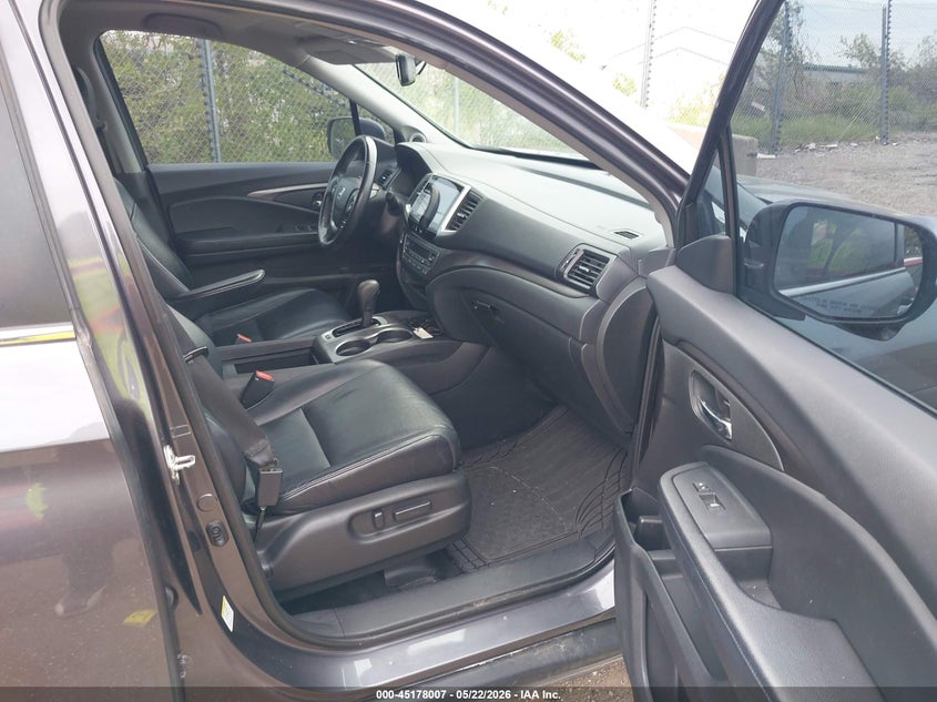 2016 HONDA PILOT auction photo 5