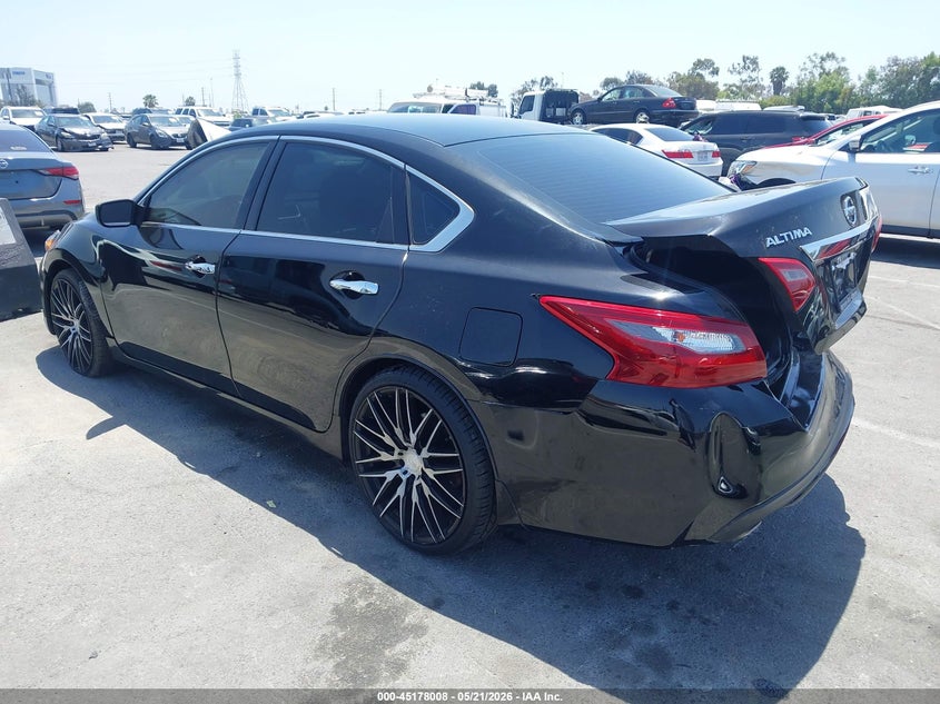 2018 NISSAN ALTIMA auction photo 3