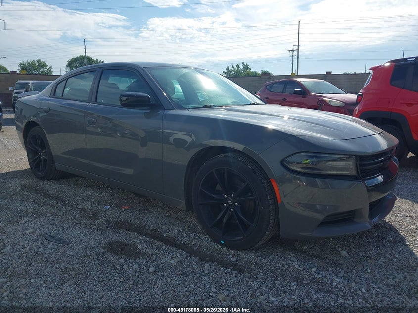 Vin: 2c3cdxbgxjh151031, lot: 45675751, dodge charger sxt rwd 2018 img_1