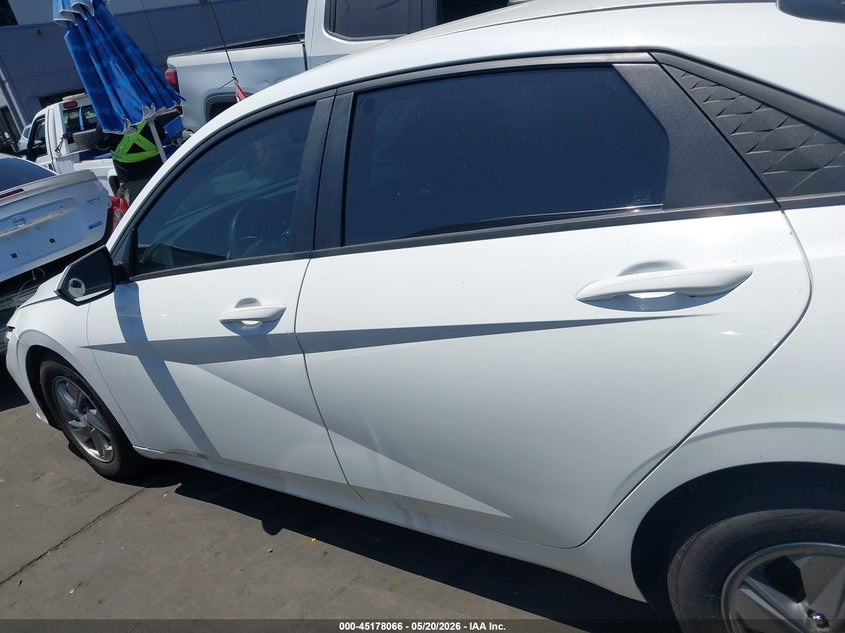 VIN KMHLL4DG4SU862065 2025 HYUNDAI ELANTRA SE