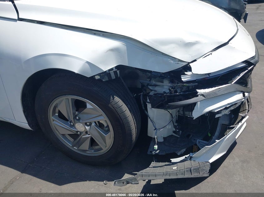 VIN KMHLL4DG4SU862065 2025 HYUNDAI ELANTRA SE