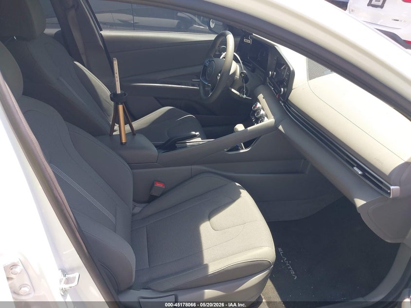 VIN KMHLL4DG4SU862065 2025 HYUNDAI ELANTRA SE